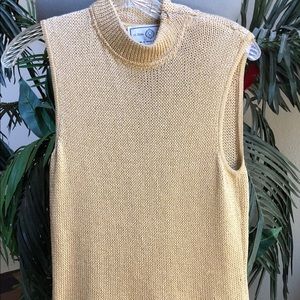🇺🇸 ST JOHN SPORT Gold Sleeveless Sweater Top. Size S